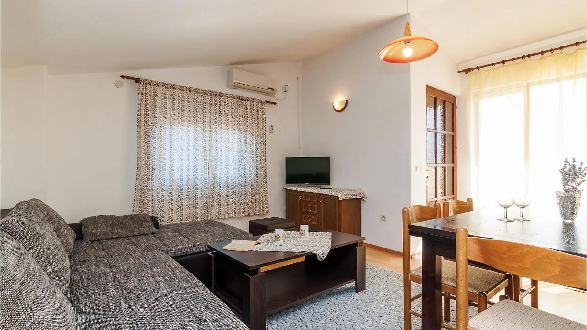 Stunning Apartment In Sv,Filip I Jakov Sveti Filip i Jakov Croatia