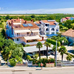 Gostinjska kuća Pansion Adria, Sveti Filip i Jakov
